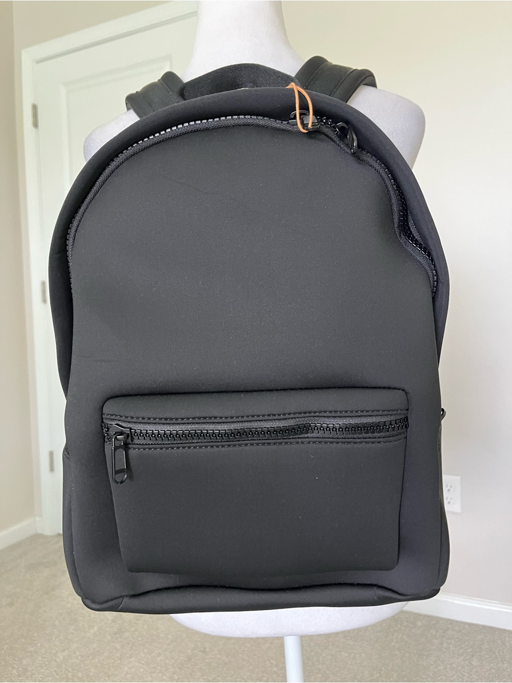 NWT Quince Black Neoprene Backpack with Front Zip Pocket - Picture 3 of 11